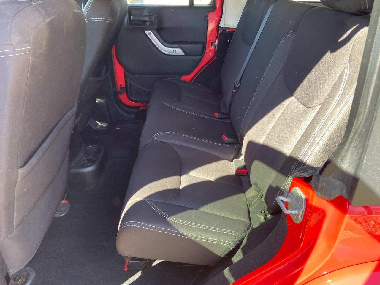 Jeep Wrangler Unlimited Sahara 4WD 2013