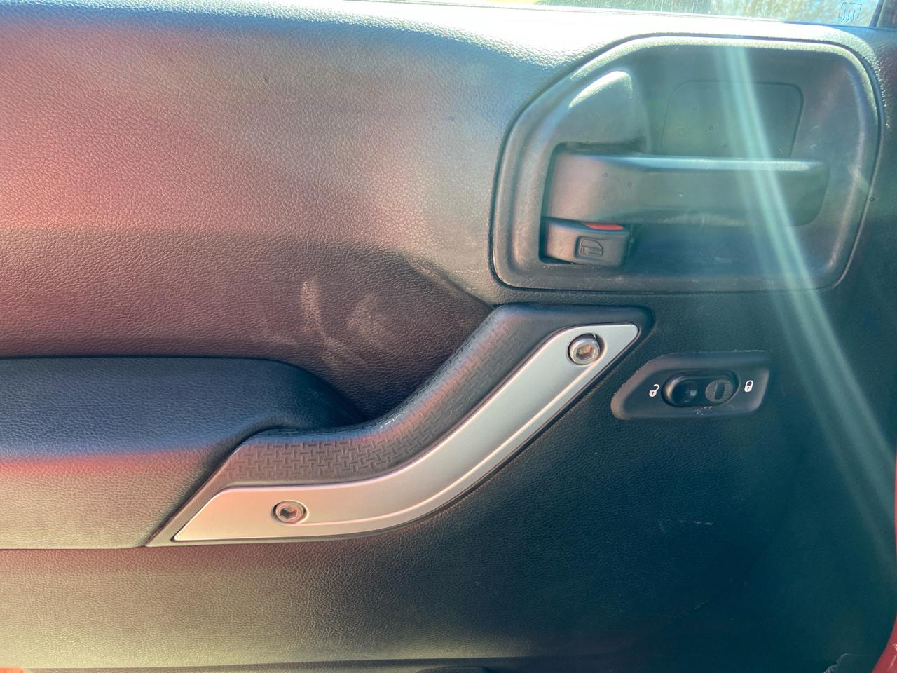 Jeep Wrangler Unlimited Sahara 4WD 2013