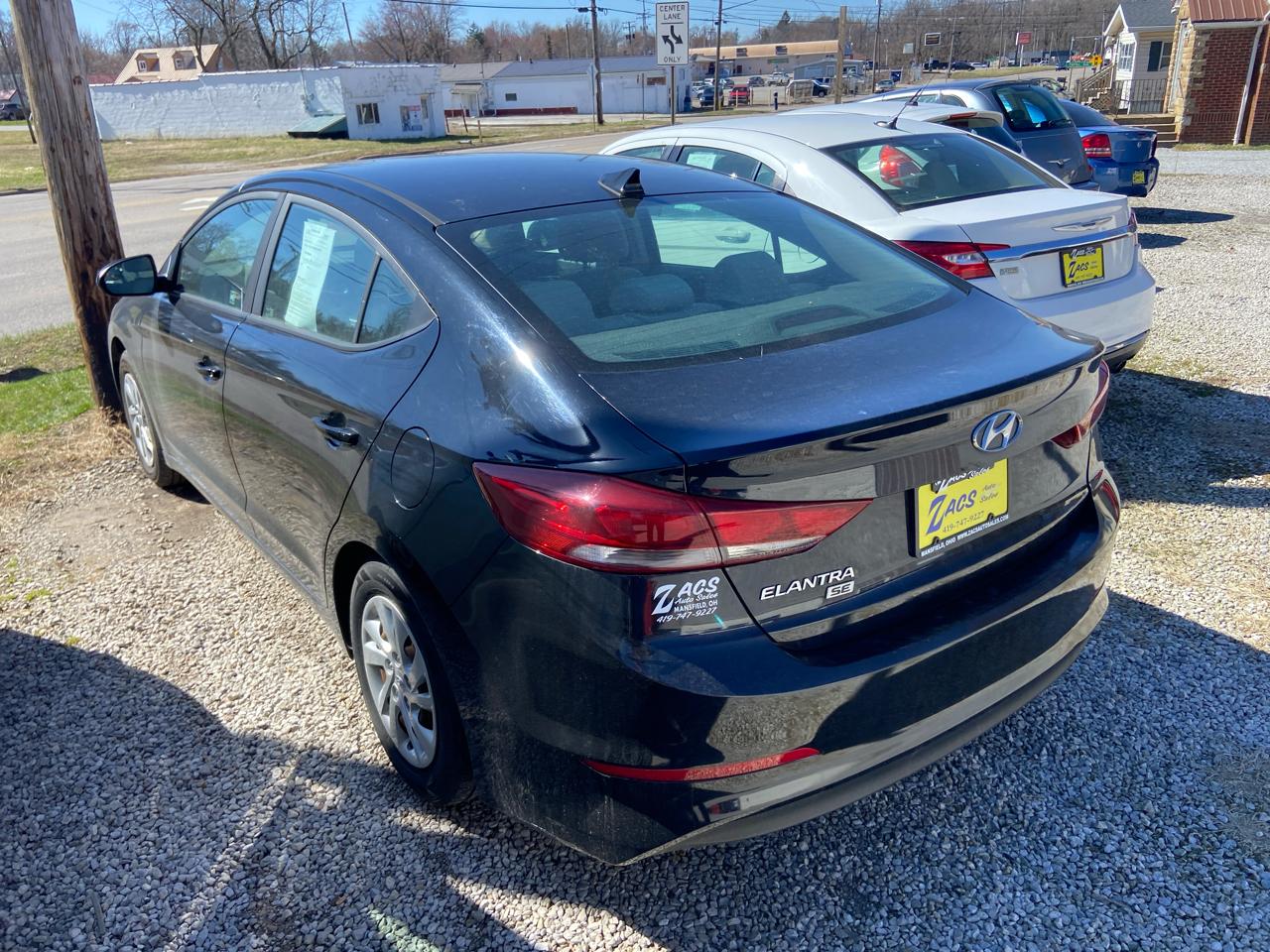 Hyundai Elantra SE 6AT 2017