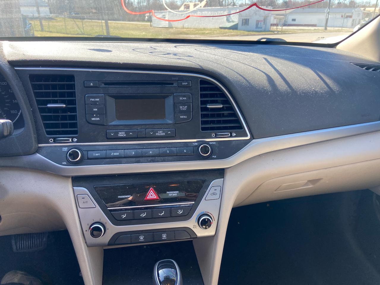 Hyundai Elantra SE 6AT 2017