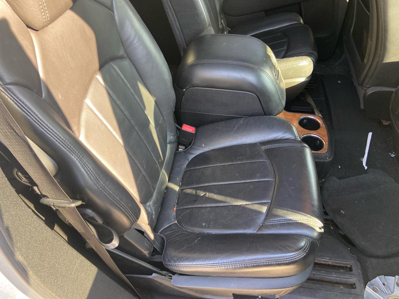Buick Enclave CXL 2XL AWD 2010