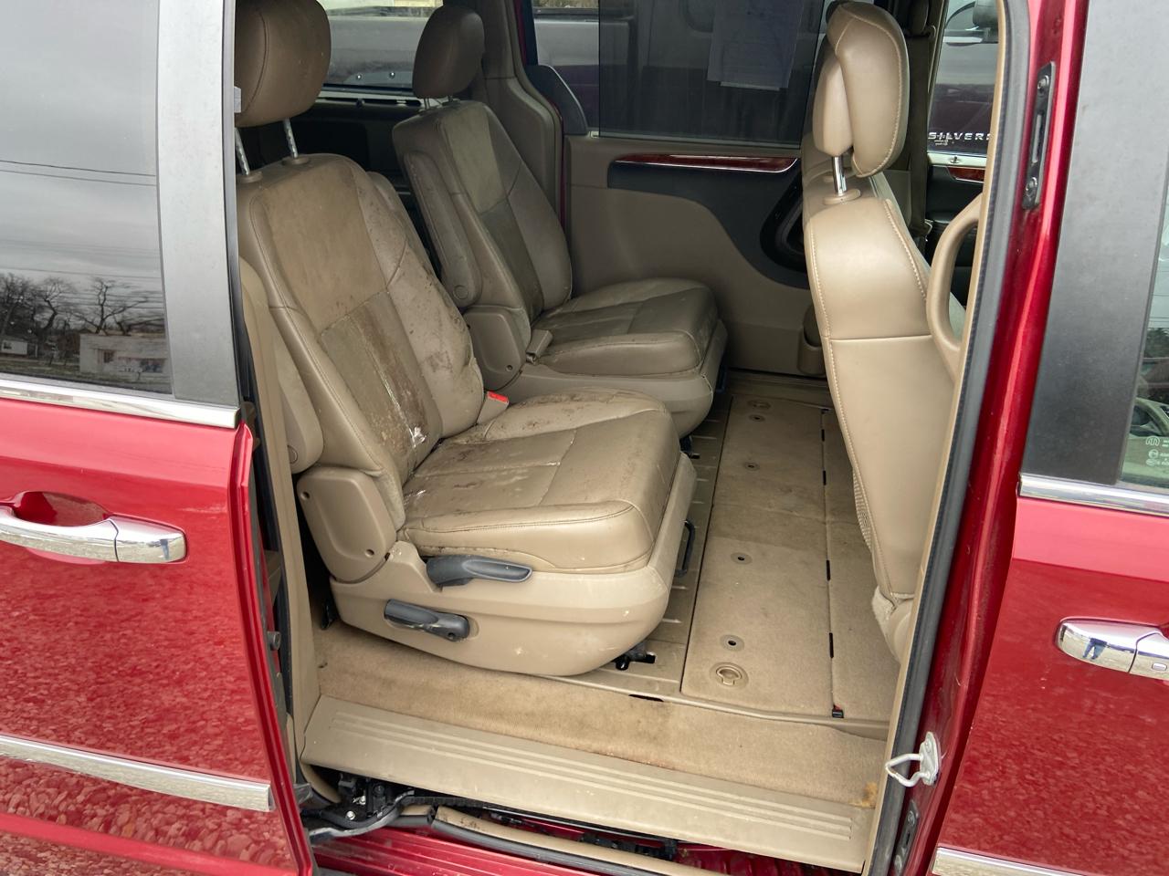 Chrysler Town & Country Limited 2014