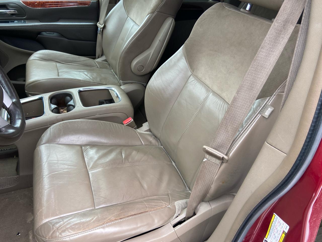 Chrysler Town & Country Limited 2014