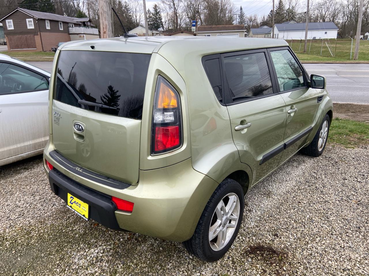 Kia Soul + 2011