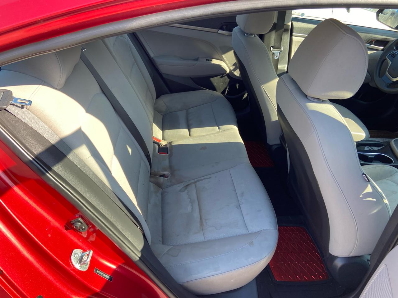 Hyundai Elantra SE 6AT 2017