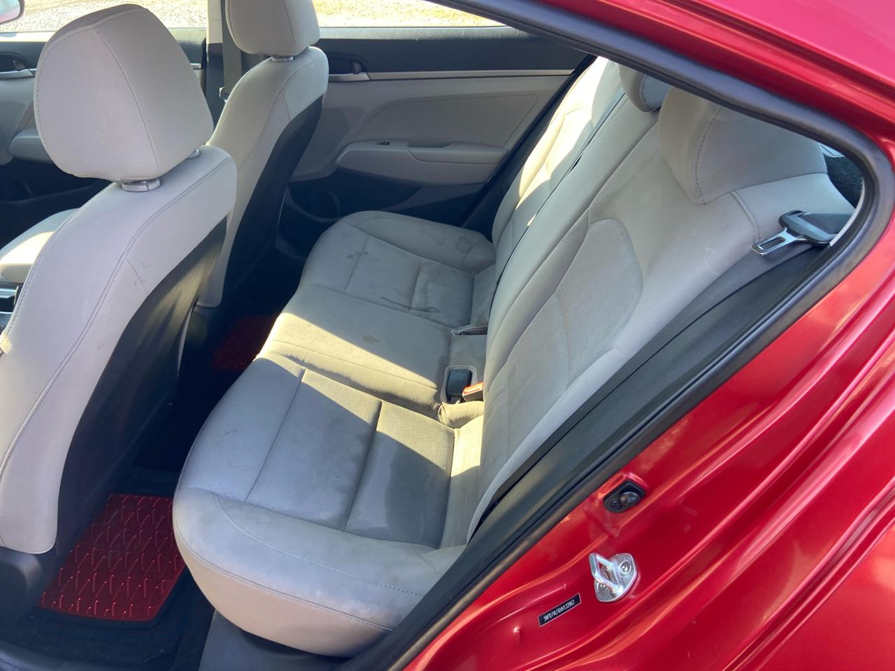 Hyundai Elantra SE 6AT 2017