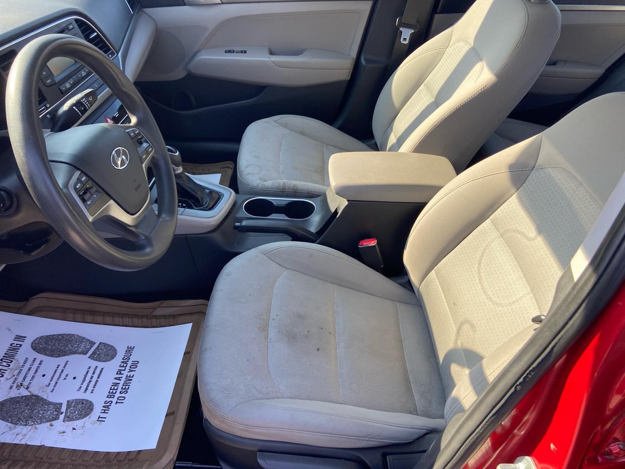 Hyundai Elantra SE 6AT 2017