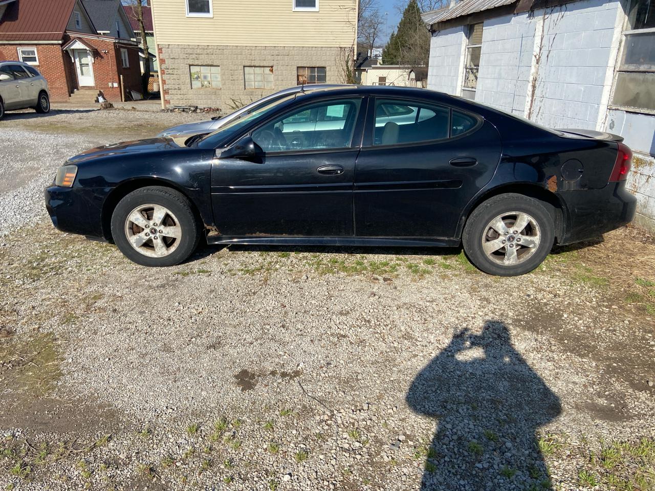 Pontiac Grand Prix Base 2005