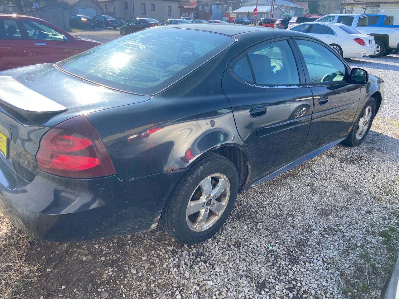 Pontiac Grand Prix Base 2005