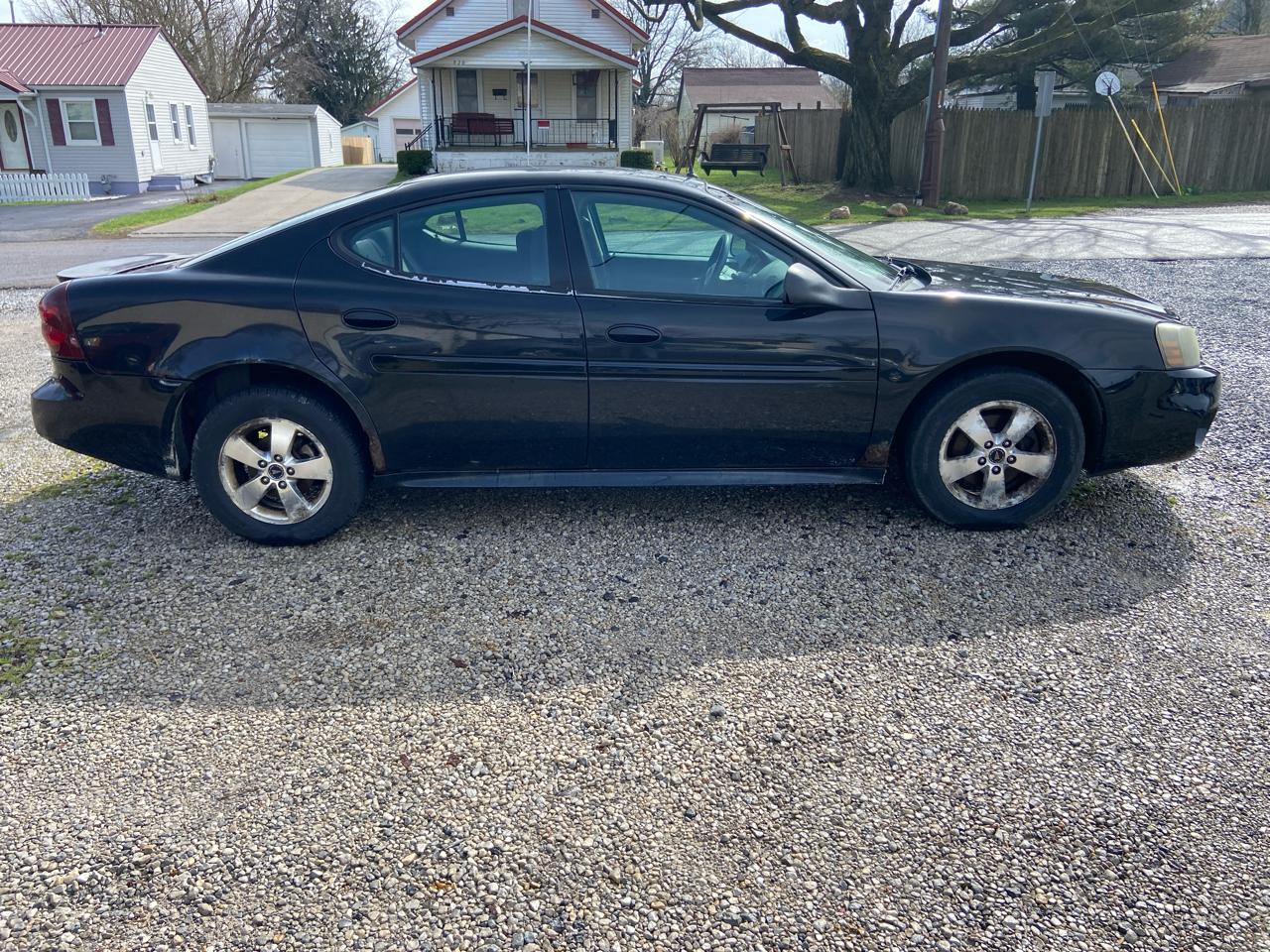 Pontiac Grand Prix Base 2005