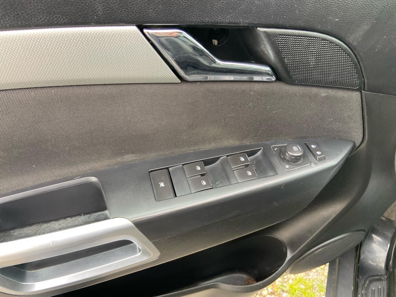 Chevrolet Captiva Sport 2LS FWD 2012