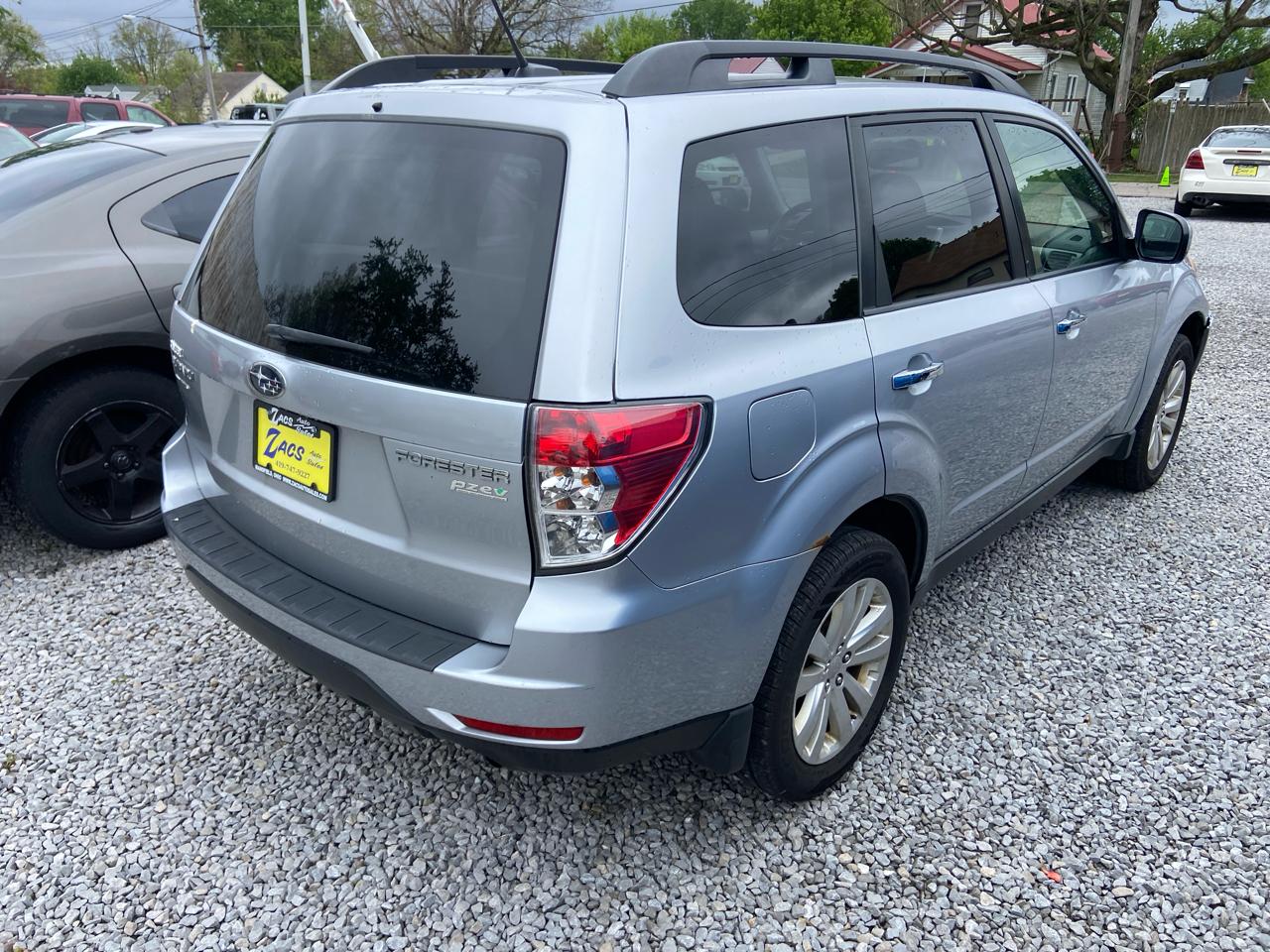 Subaru Forester 2.5X Premium 2013