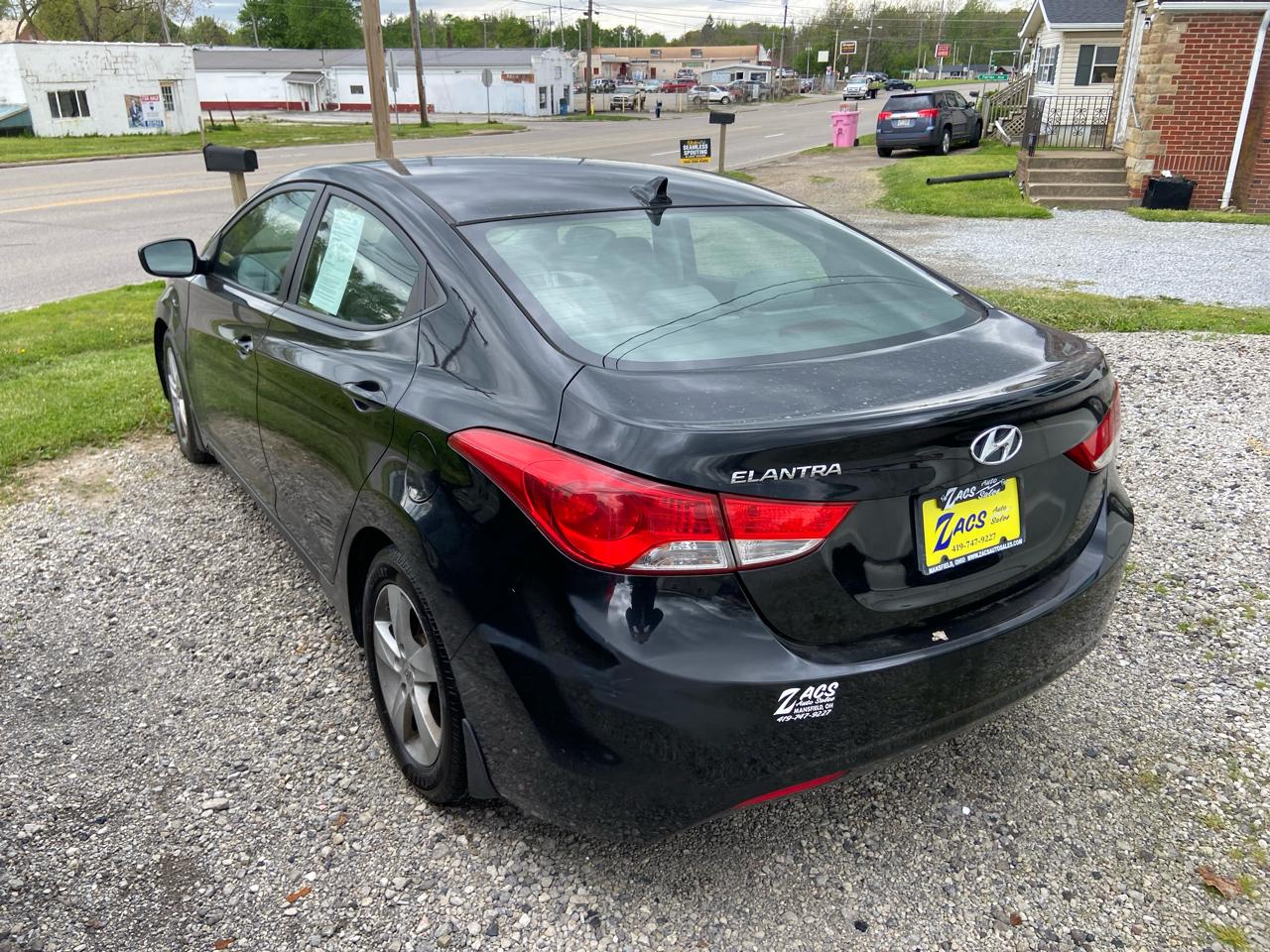 Hyundai Elantra Limited 2012