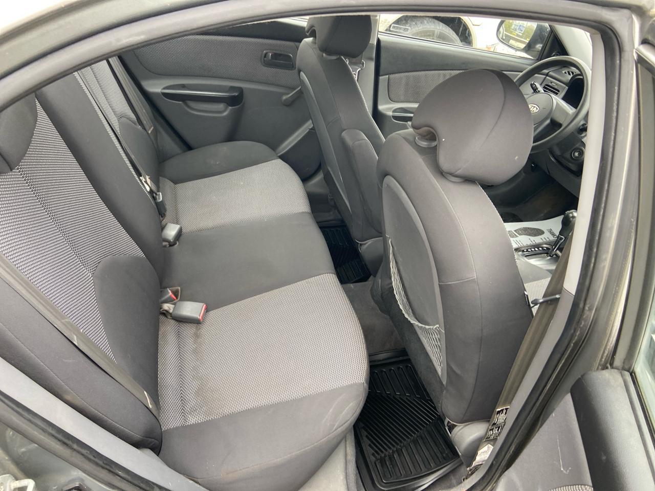 Kia Rio Base 2011