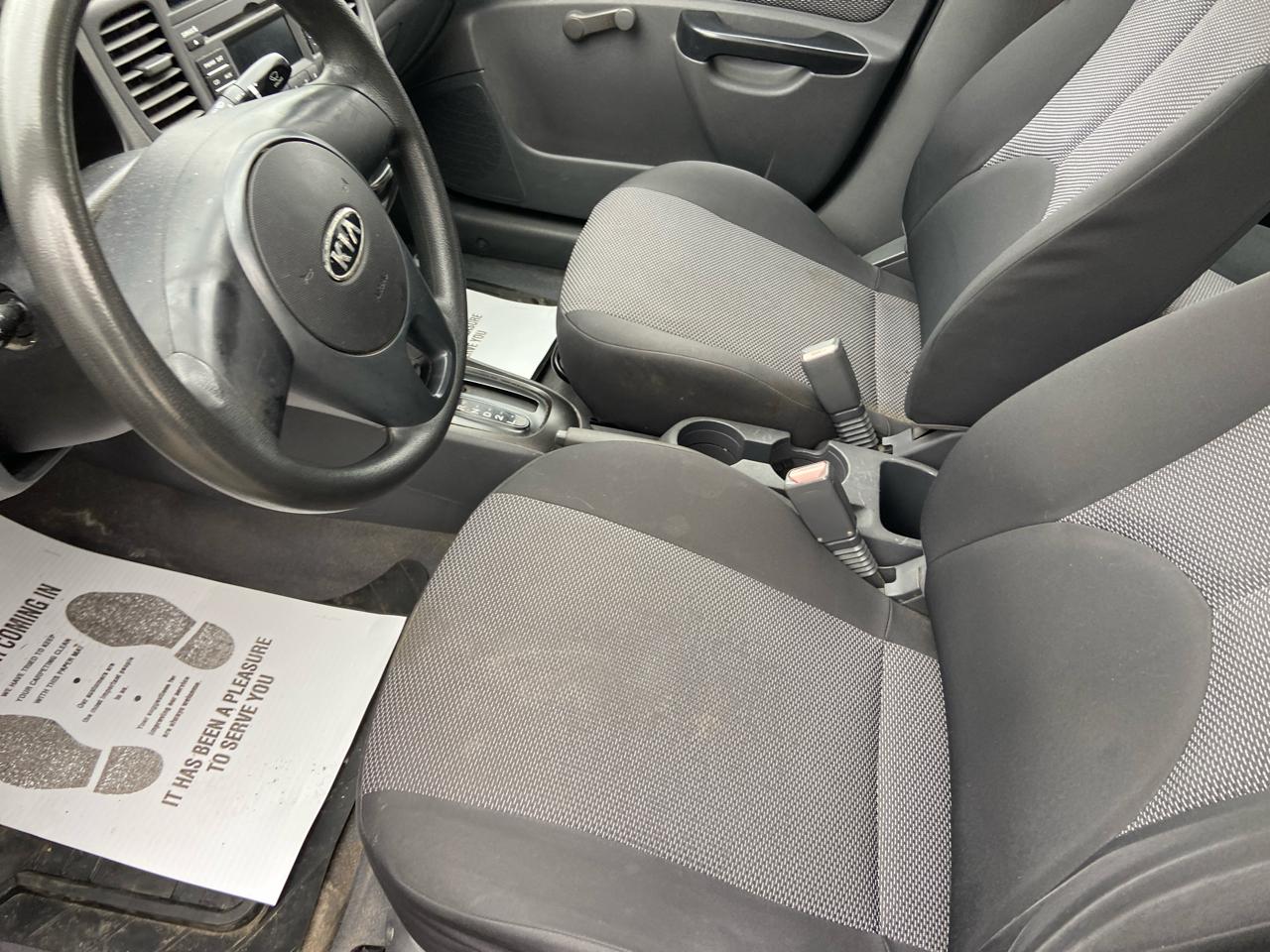 Kia Rio Base 2011