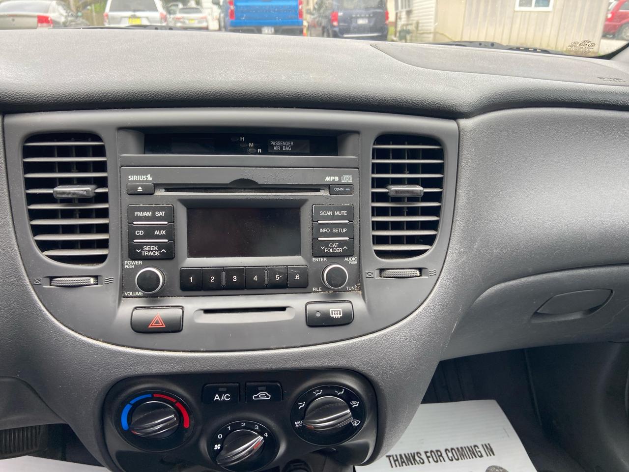Kia Rio Base 2011