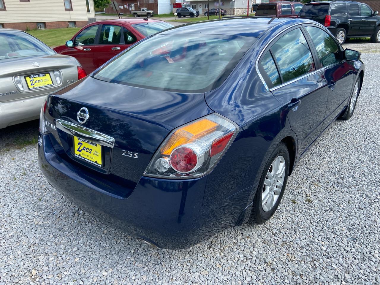 Nissan Altima  2012