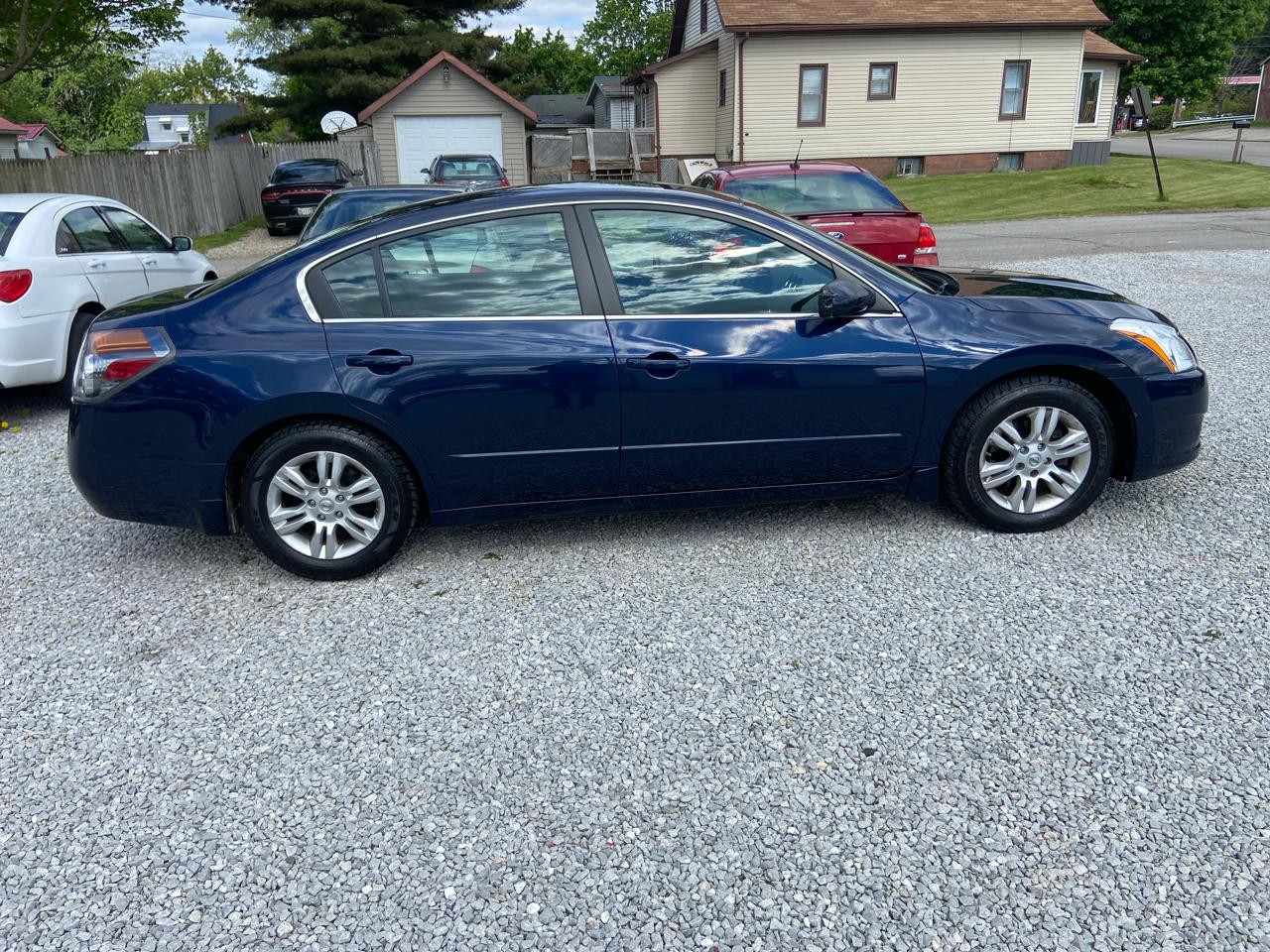 Nissan Altima  2012