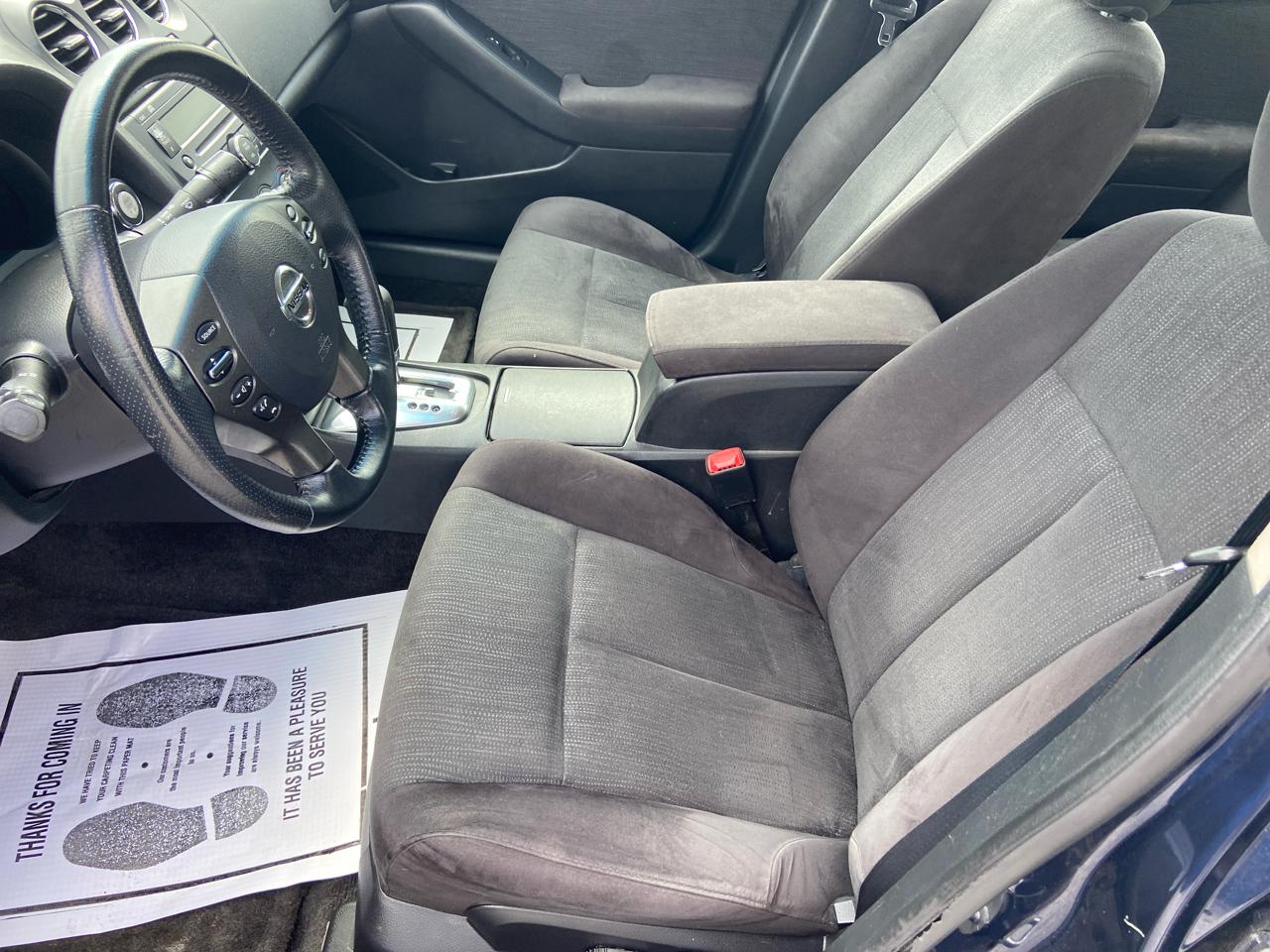 Nissan Altima  2012