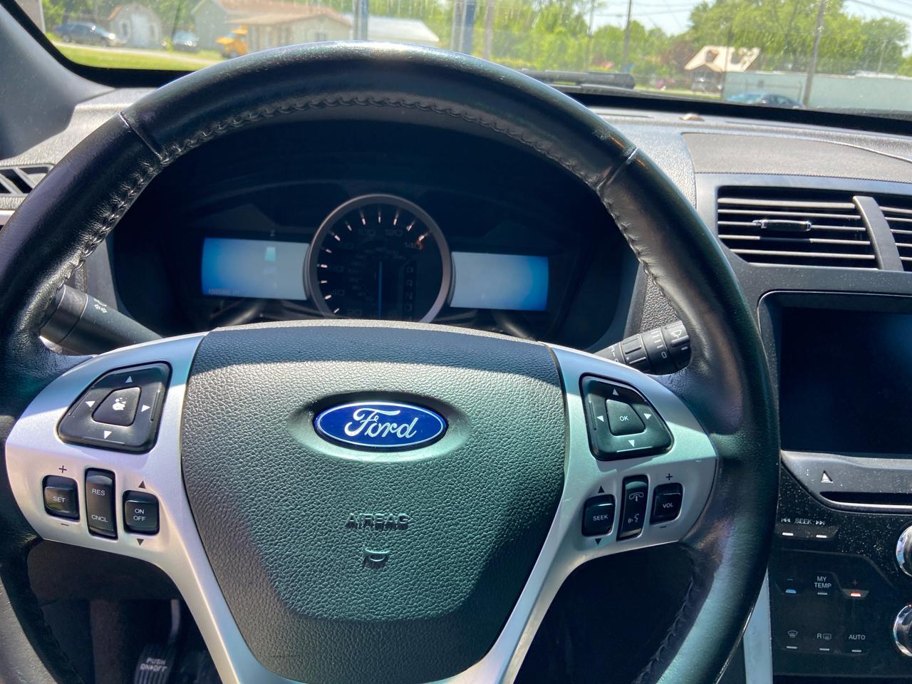 Ford Explorer XLT 4WD 2013