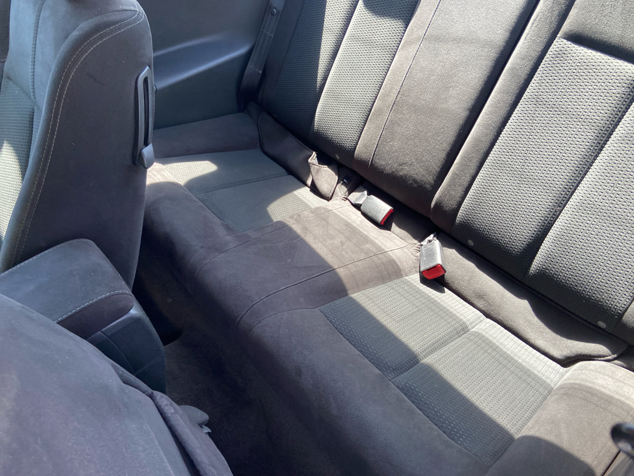 Nissan Altima 2.5 S 6M/T Coupe 2010