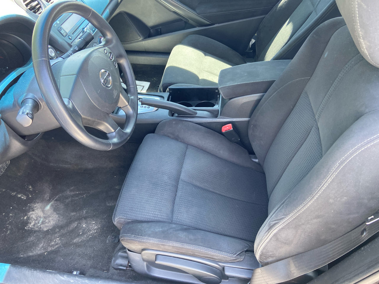 Nissan Altima 2.5 S 6M/T Coupe 2010
