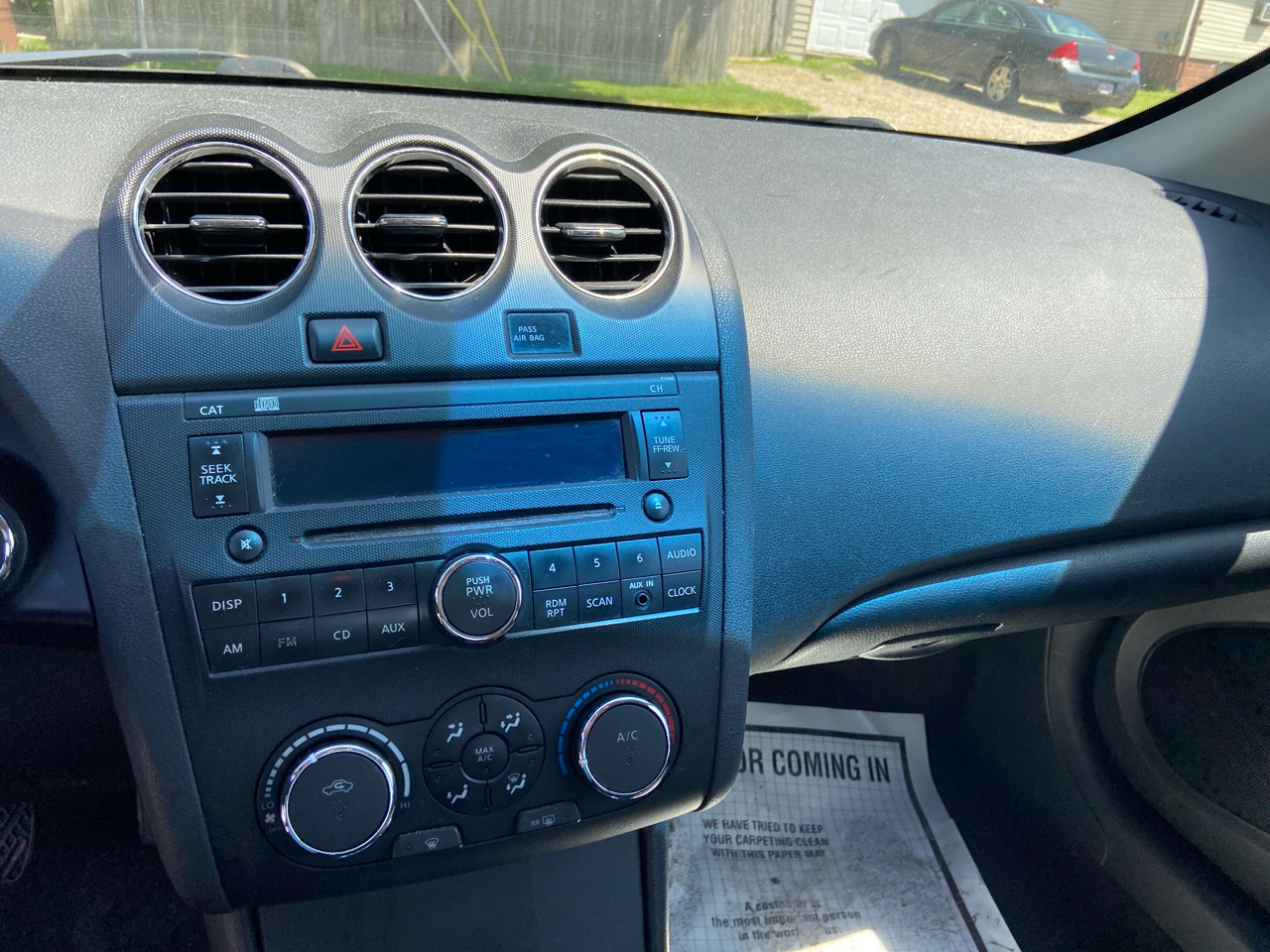 Nissan Altima 2.5 S 6M/T Coupe 2010