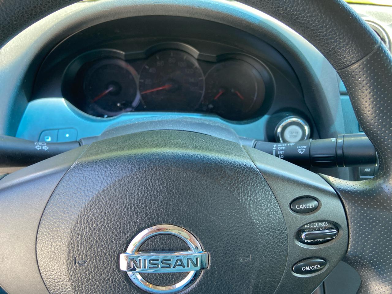 Nissan Altima 2.5 S 6M/T Coupe 2010