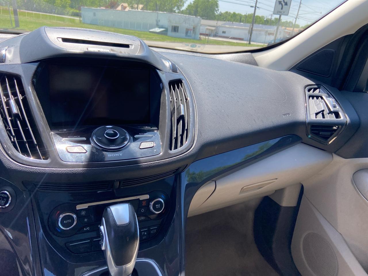 Ford Escape Titanium 4WD 2014