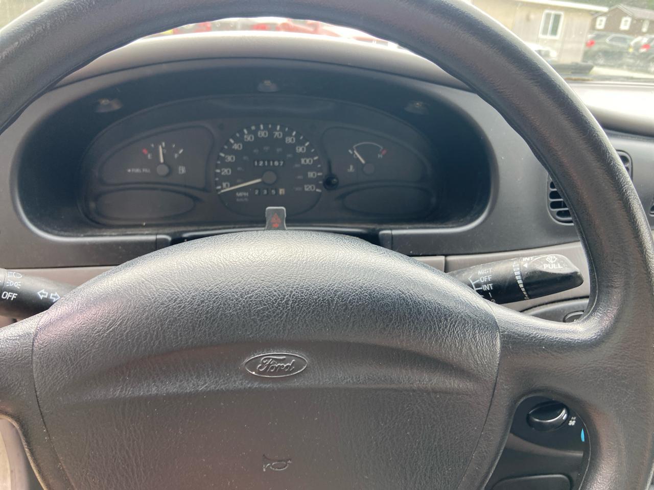 Ford Escort LX 4-Door 1997