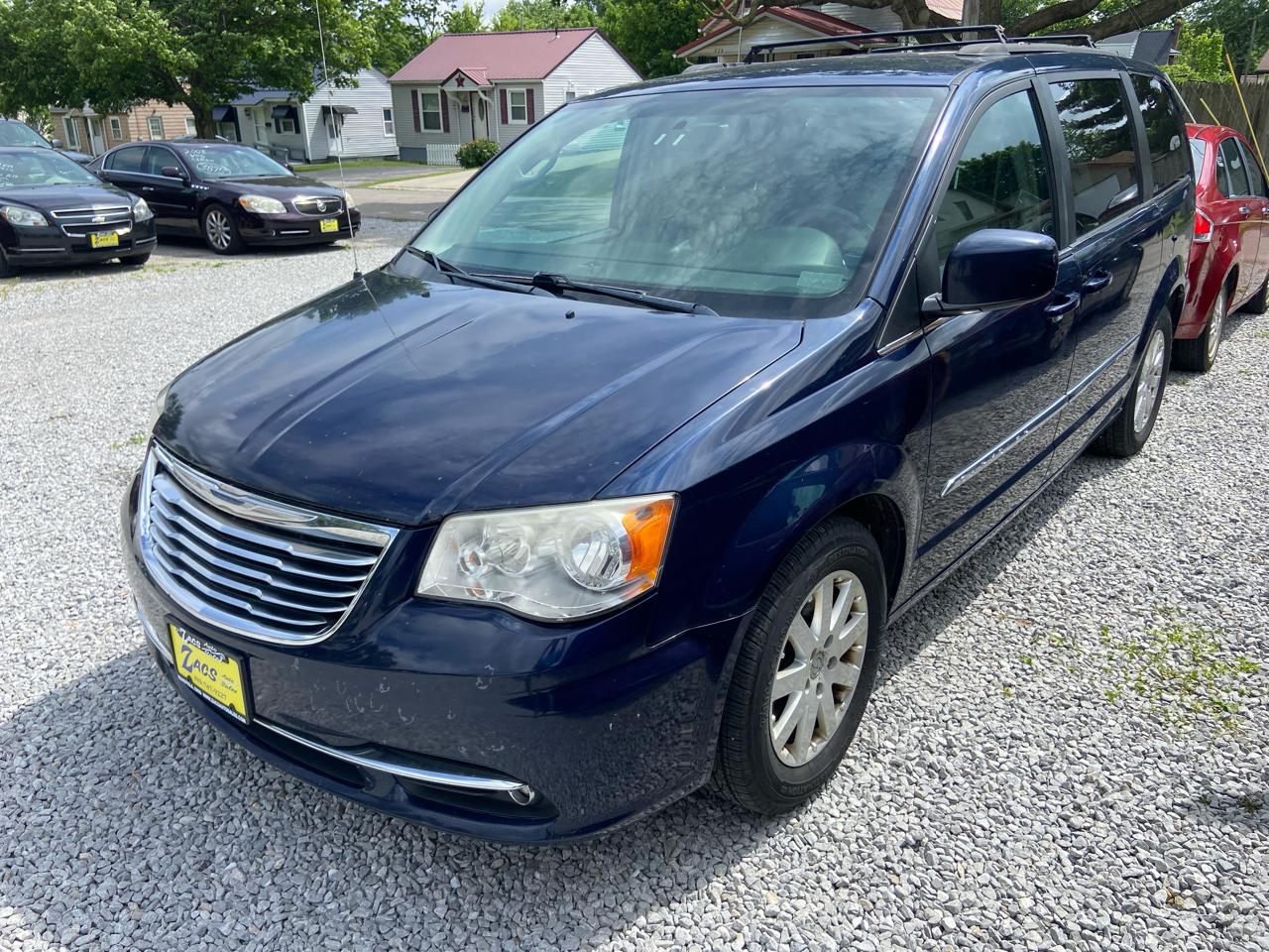Chrysler Town & Country Touring 2013
