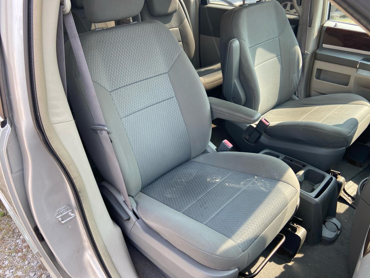 Chrysler Town & Country Touring 2010