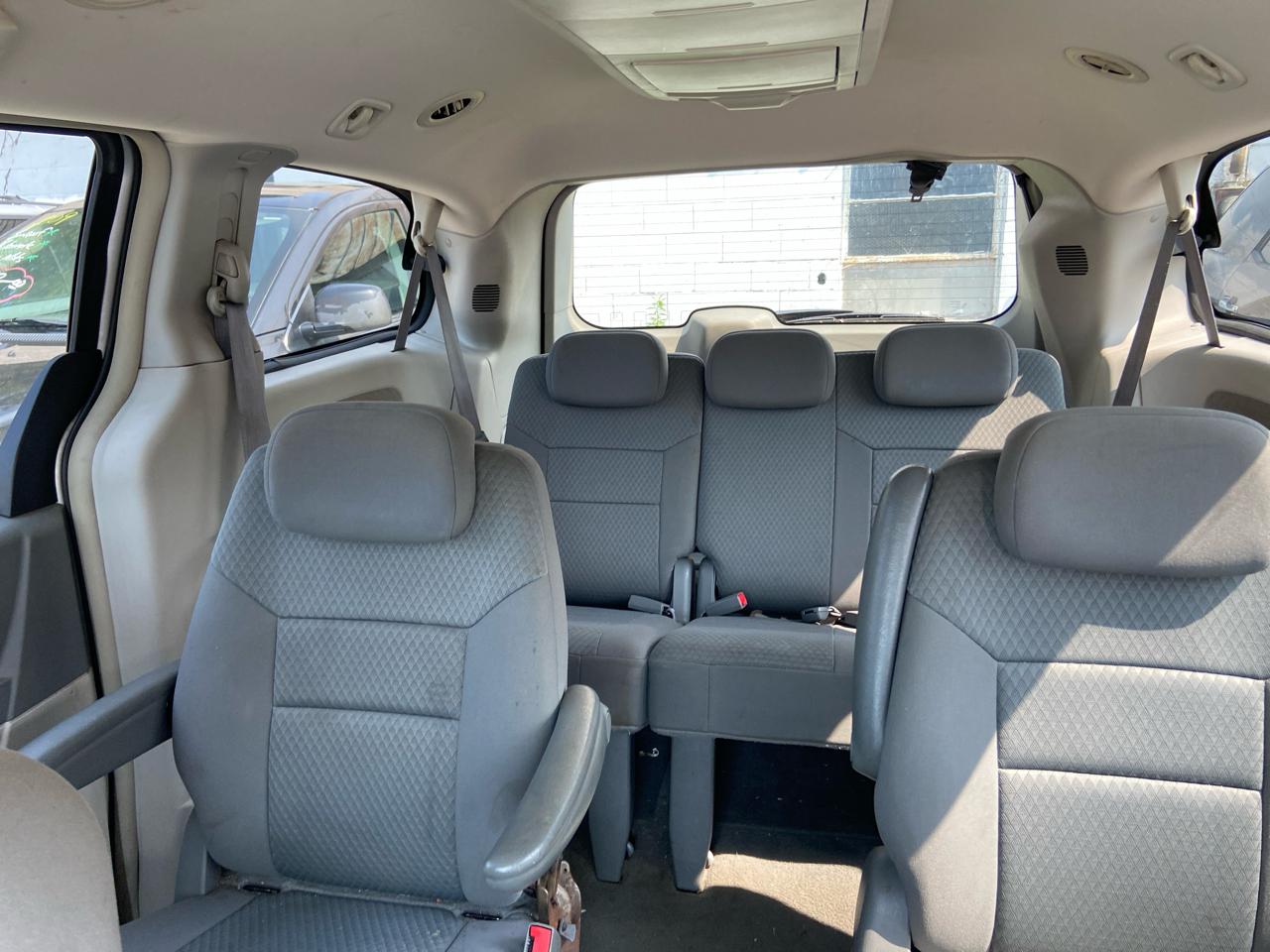 Chrysler Town & Country Touring 2010