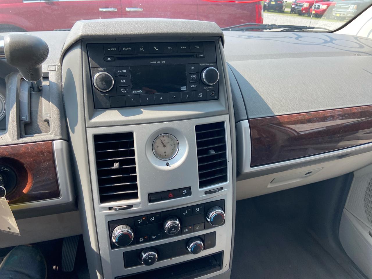 Chrysler Town & Country Touring 2010