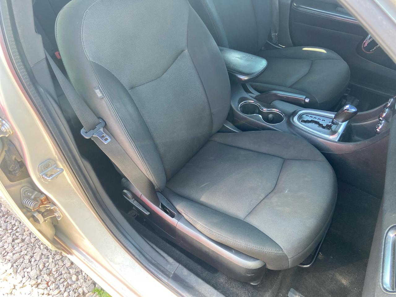 Dodge Avenger Base 2012