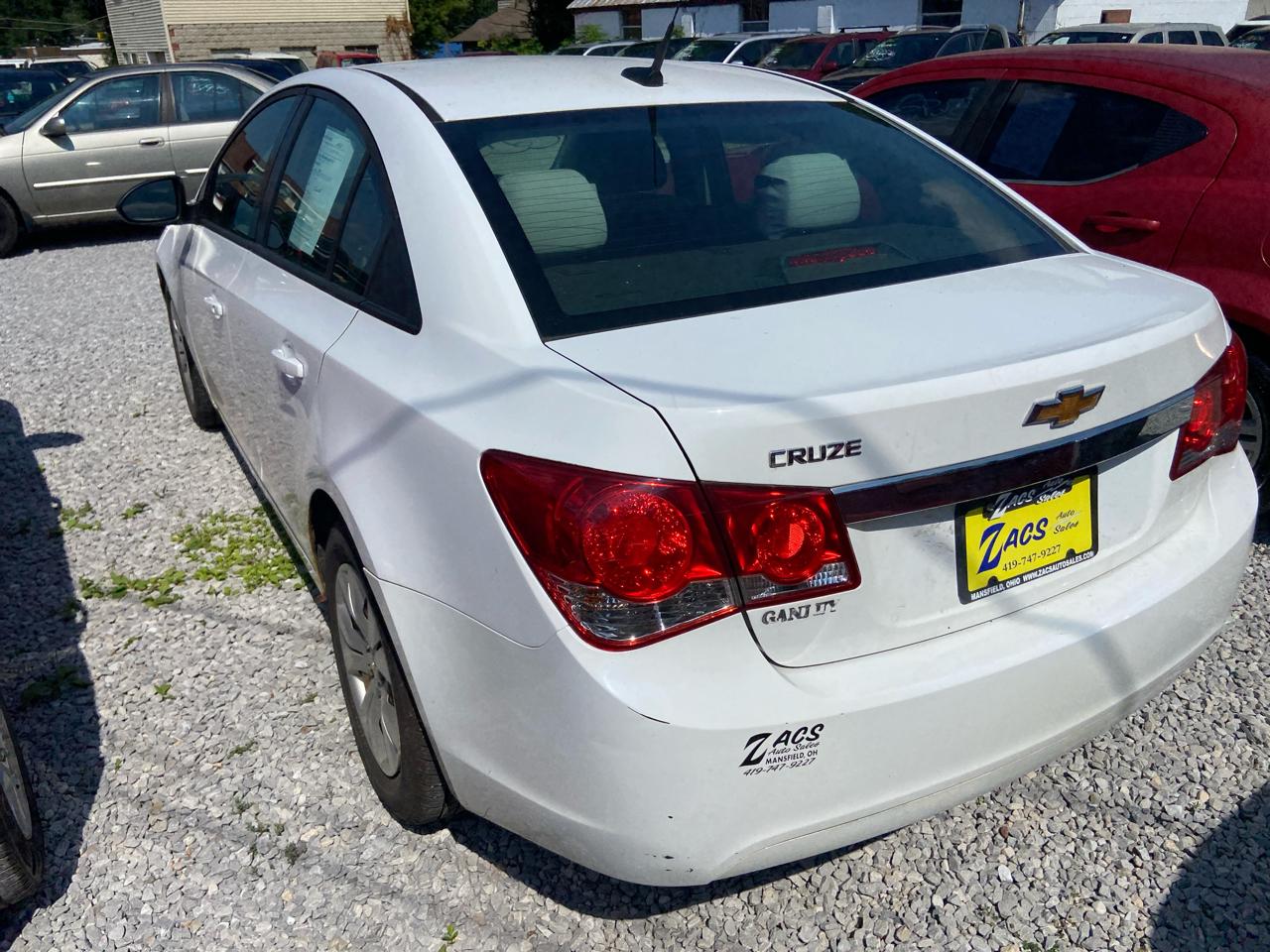 Chevrolet Cruze LS Auto 2013