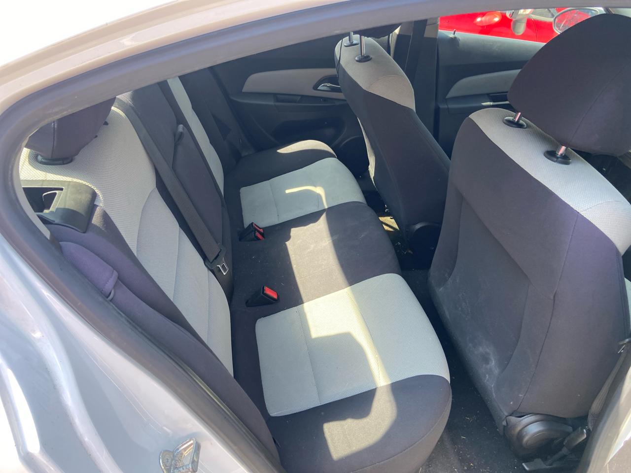 Chevrolet Cruze LS Auto 2013