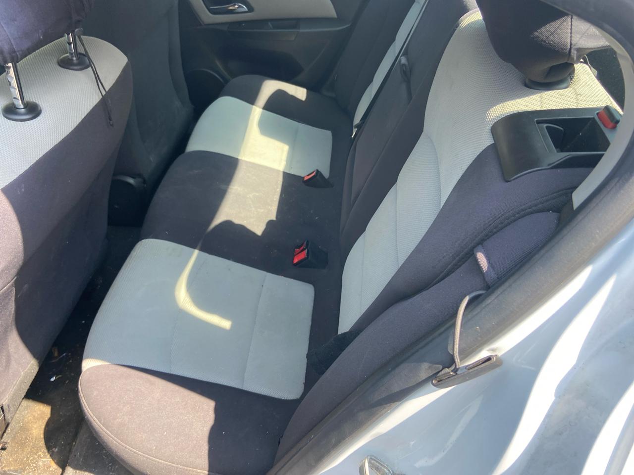 Chevrolet Cruze LS Auto 2013