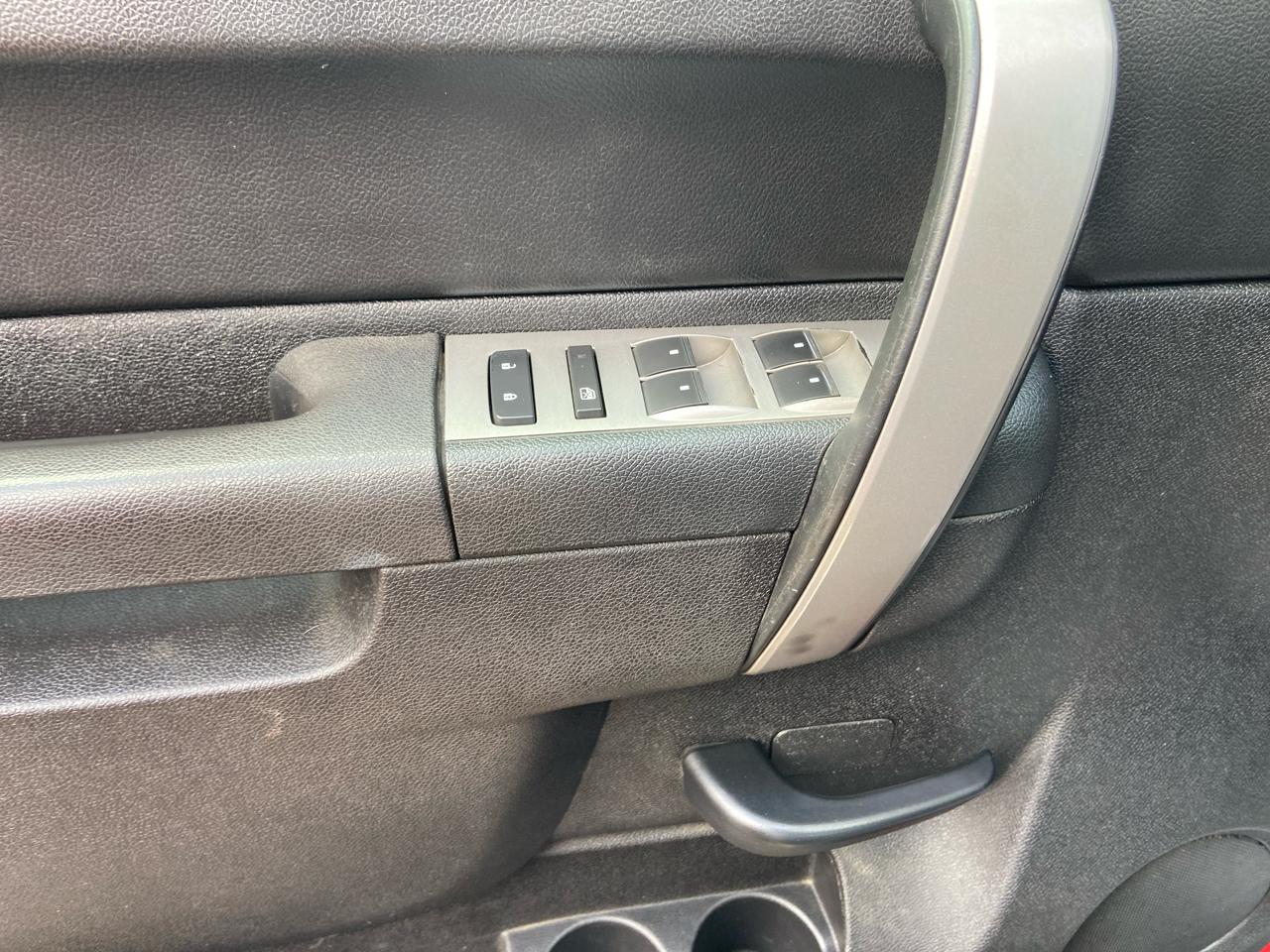 Chevrolet Silverado 1500 LT Crew Cab 4WD 2011