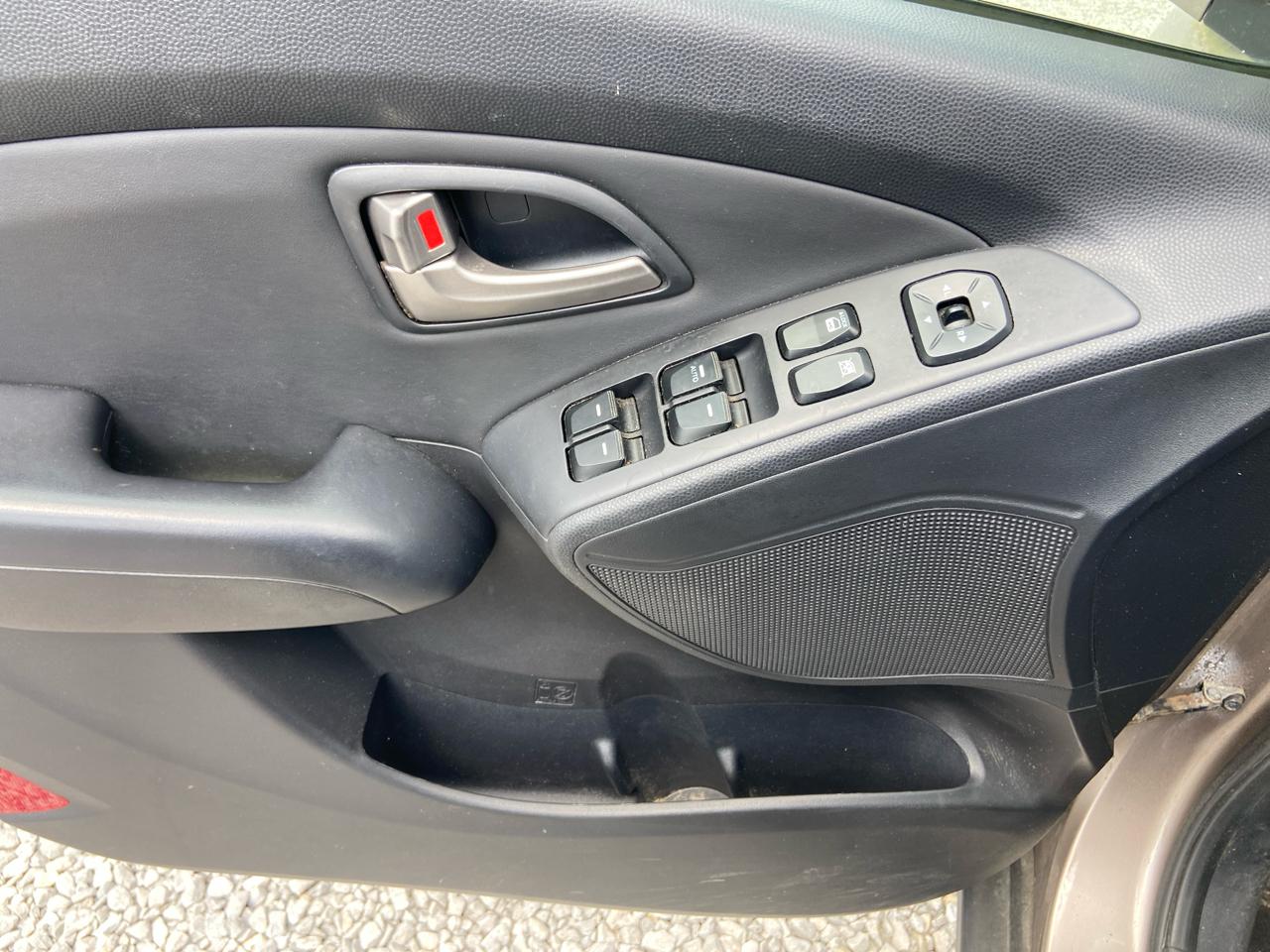 Hyundai Tucson Limited Auto AWD 2011
