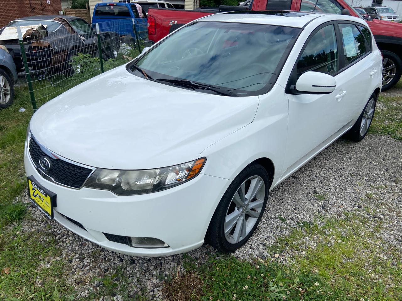 Kia Forte 5-Door SX 2011