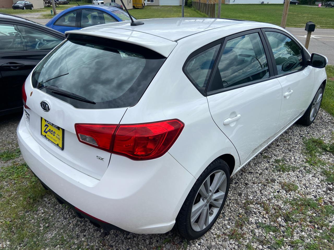 Kia Forte 5-Door SX 2011