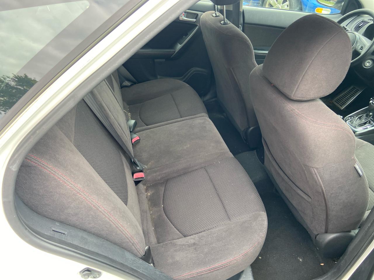 Kia Forte 5-Door SX 2011