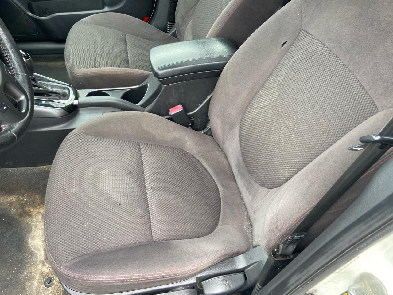 Kia Forte 5-Door SX 2011