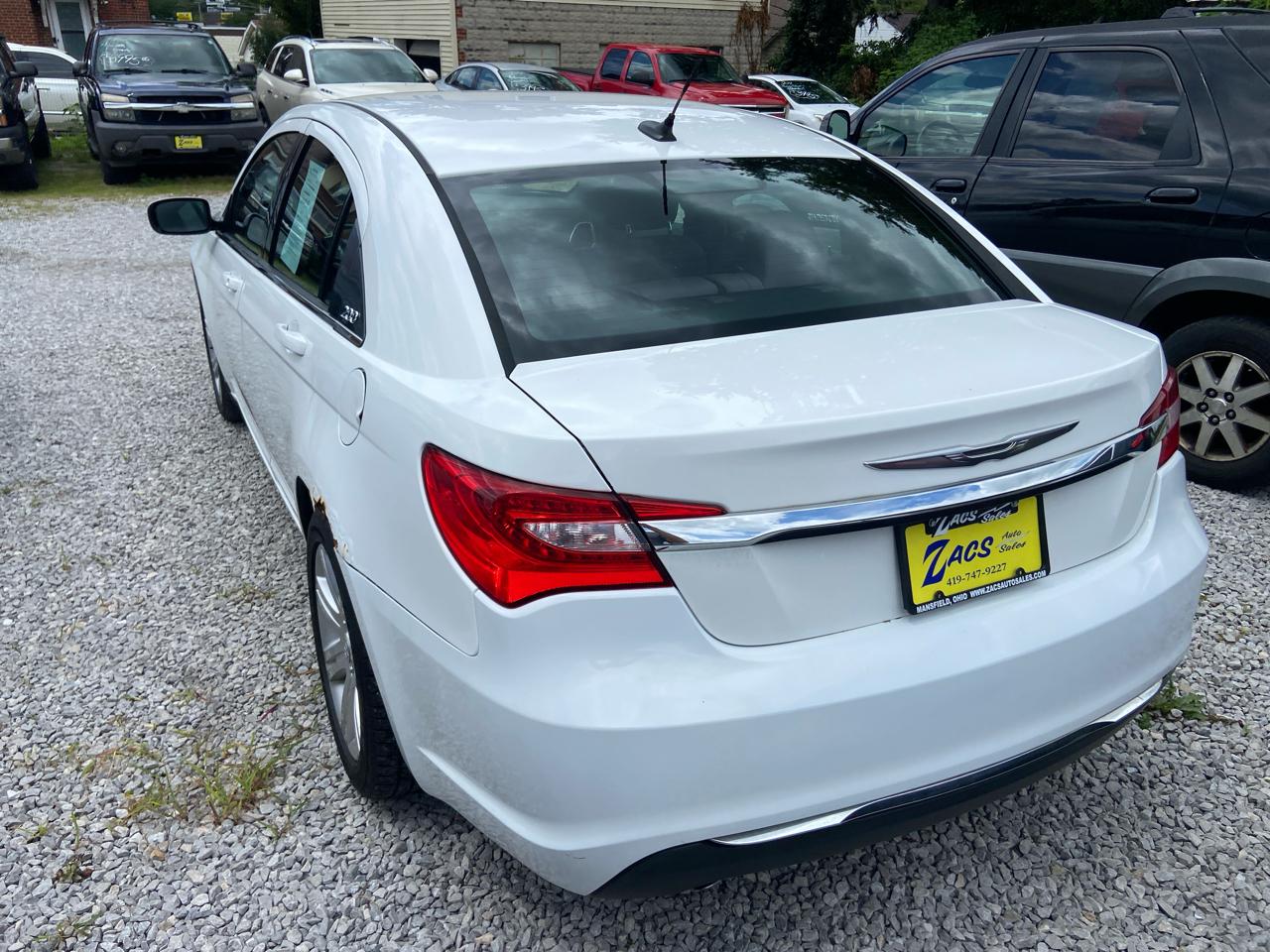 Chrysler 200 Touring 2012