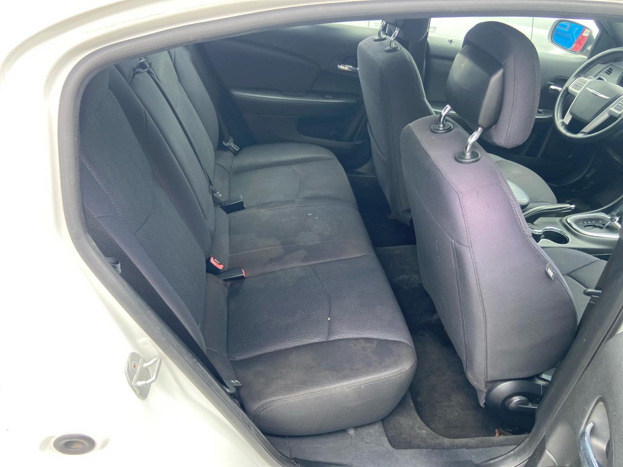 Chrysler 200 Touring 2012