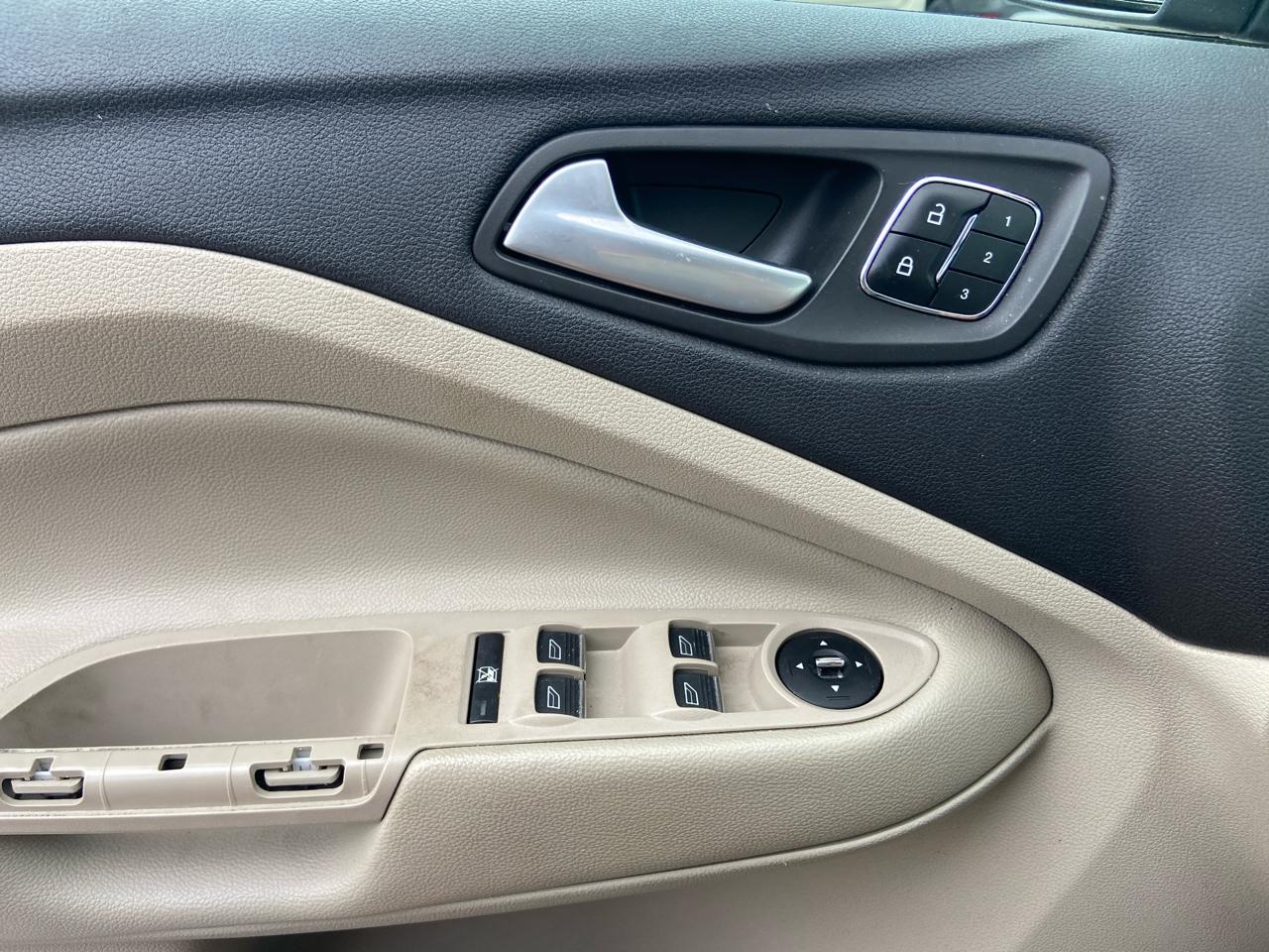 Ford Escape SEL 4WD 2013
