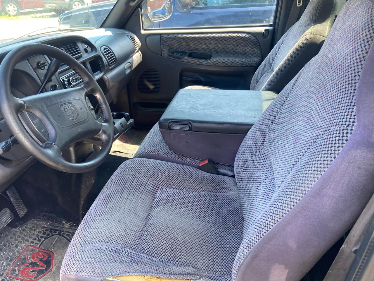 Dodge Ram 1500 Reg. Cab Short Bed 2WD 1999