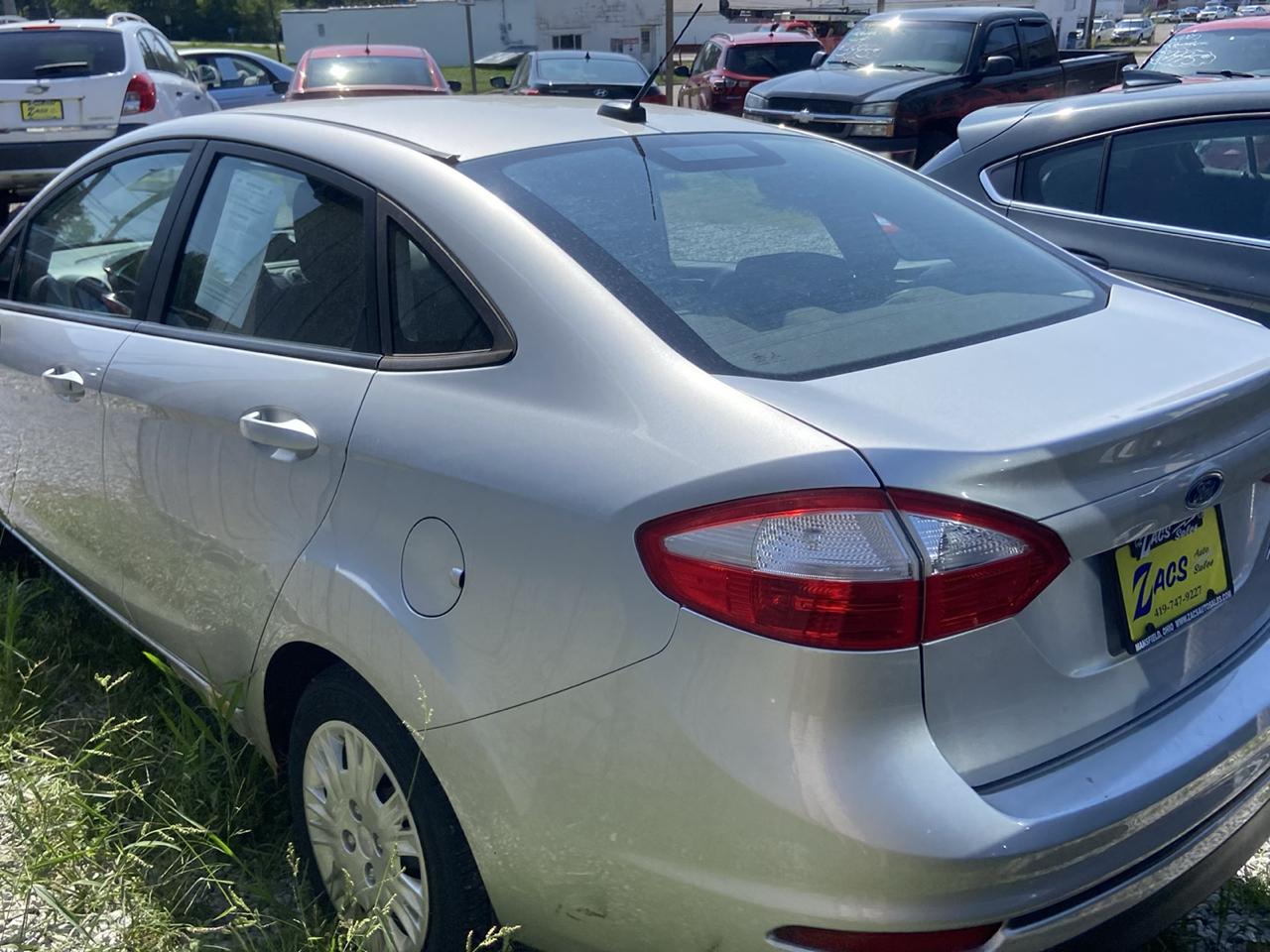 Ford Fiesta S Sedan 2014