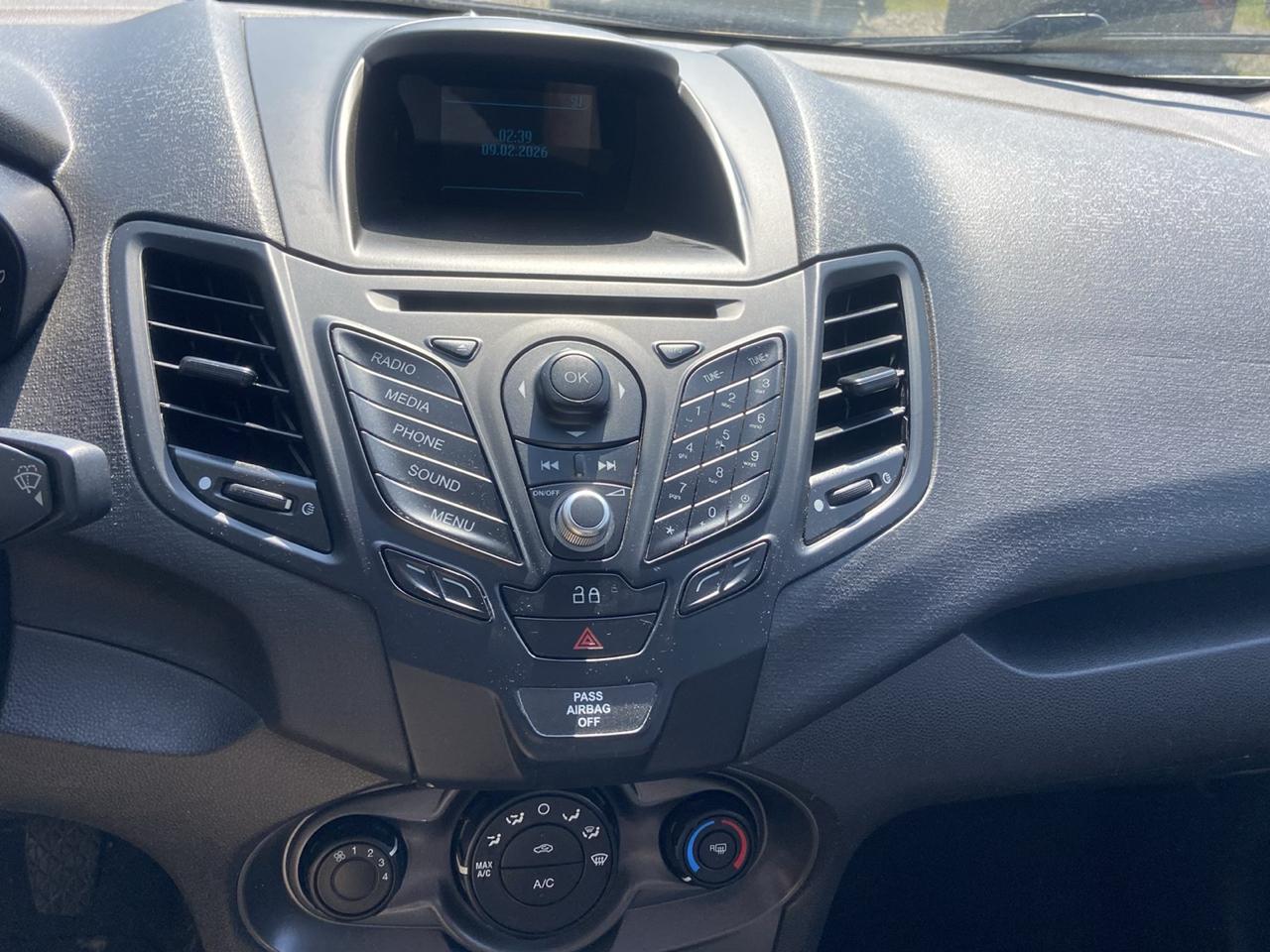Ford Fiesta S Sedan 2014
